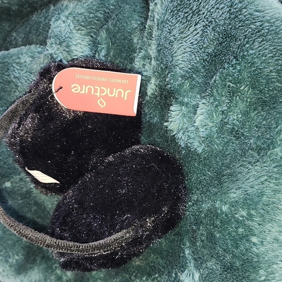 NEW!! Ear muffs - Picture 2 of 3